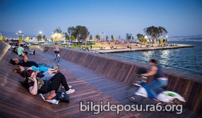 İzmir Bostanlı Gün Batımı Terası