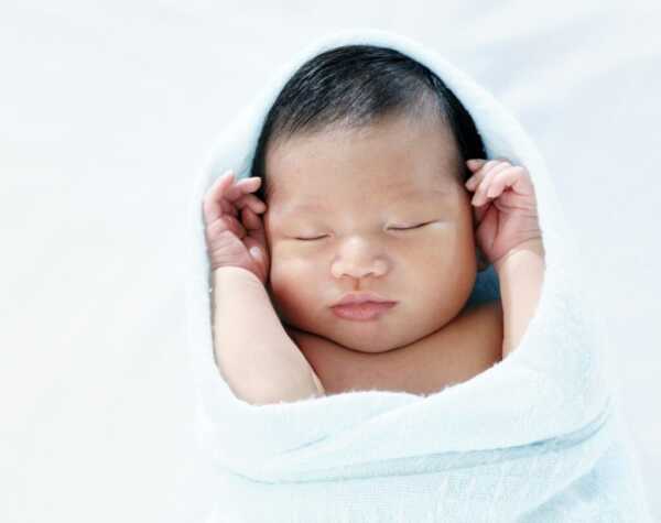 Benefits of swaddling