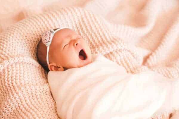 What Are Swaddling Blankets? 1 What are swaddling blankets?