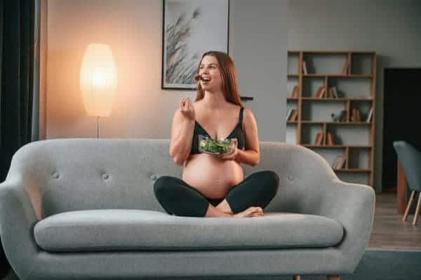 Diet For Pregnant Women: Eating For Two 1 Diet for pregnant women