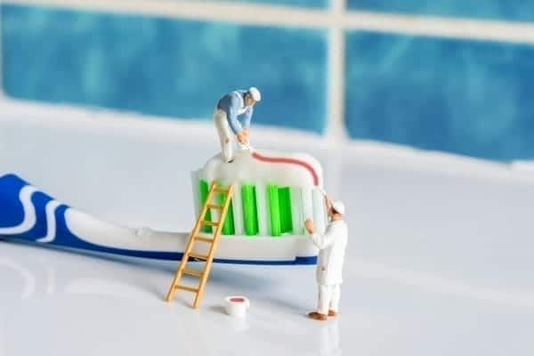 The Secrets To Right Dental Care: Easy-To-Follow Daily Dental Care 1 Right dental care