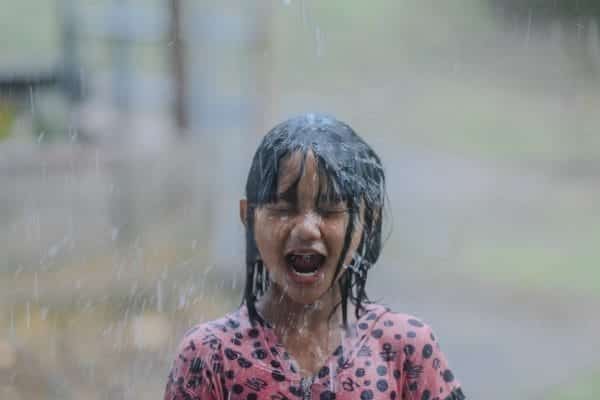 Rainy Day Activities: A Guide To Enjoyable Indoor Activities For All Ages 1 Rainy day activities