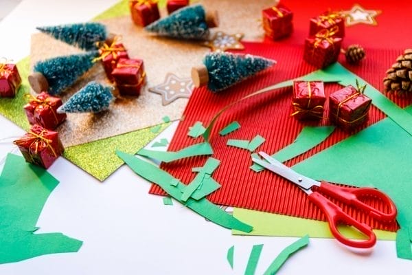 Christmas Crafts: Fun Projects For Toddlers To Adults 1 Christmas crafts
