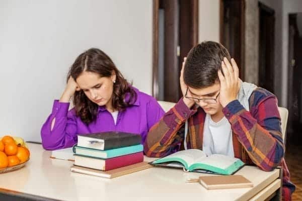 Who Benefits From Peer Pressure? 1 Who benefits from peer pressure?