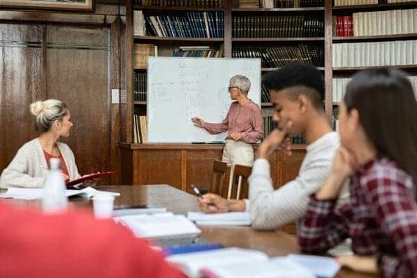 Montessori High Schools: Adapting Montessori Principles For Older Students And Homeschooling Options 1 Montessori high schools